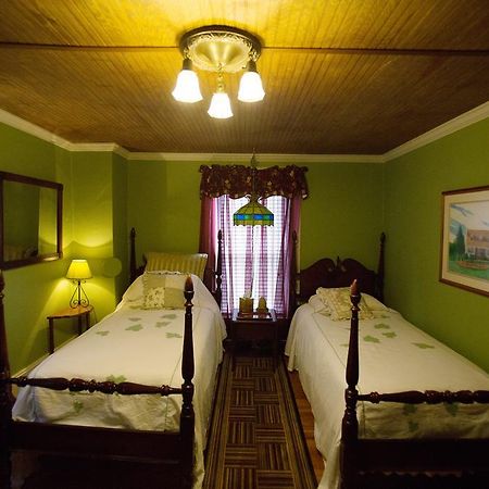 Bees B & B-V Mount Airy Luaran gambar