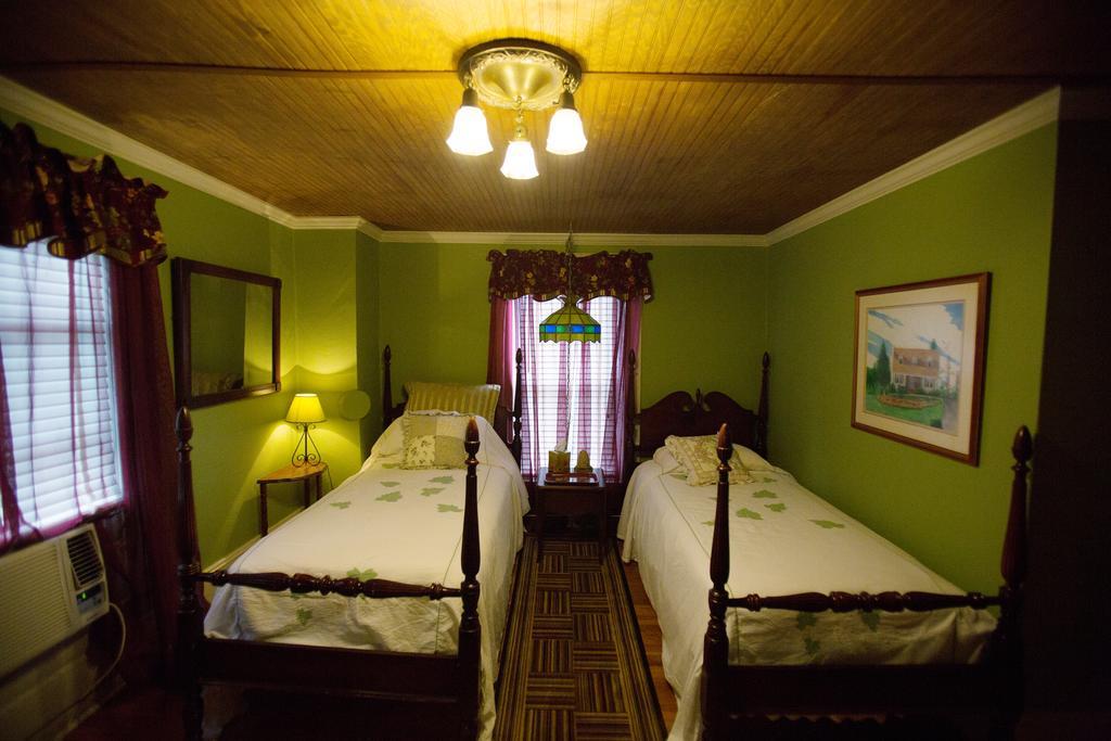 Bees B & B-V Mount Airy Luaran gambar