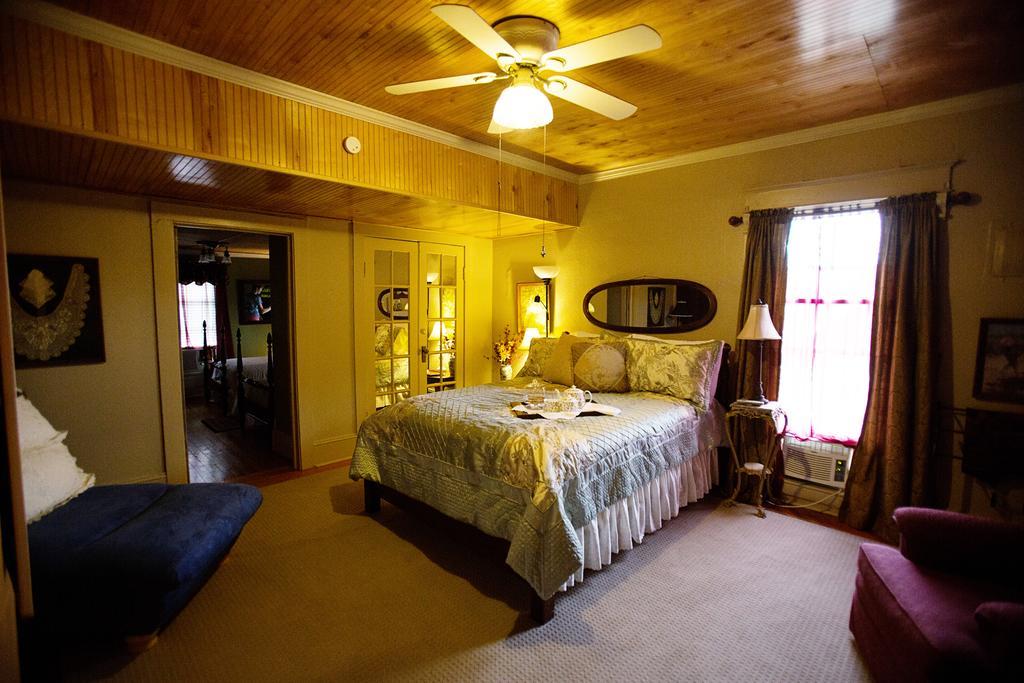 Bees B & B-V Mount Airy Bilik gambar